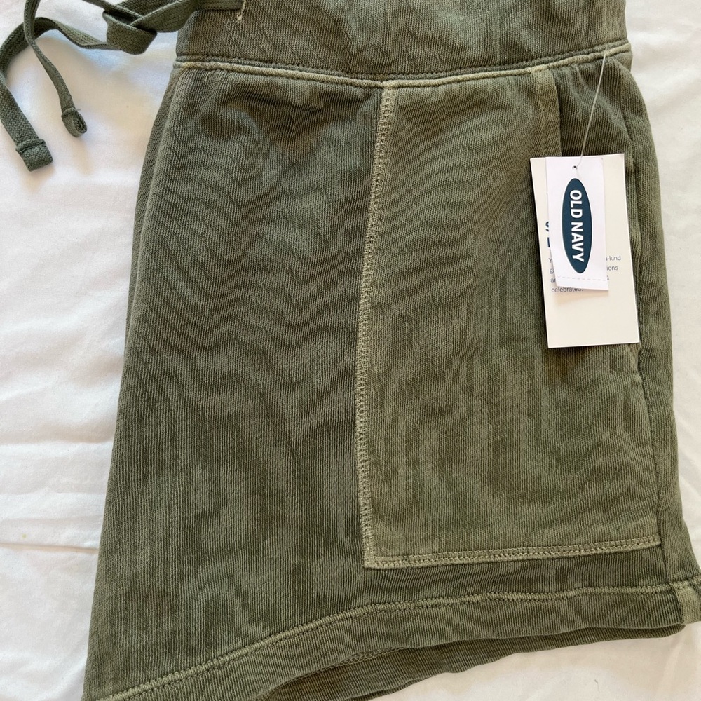 Old Navy Specially Dyed Green shorts size Medium Women’s